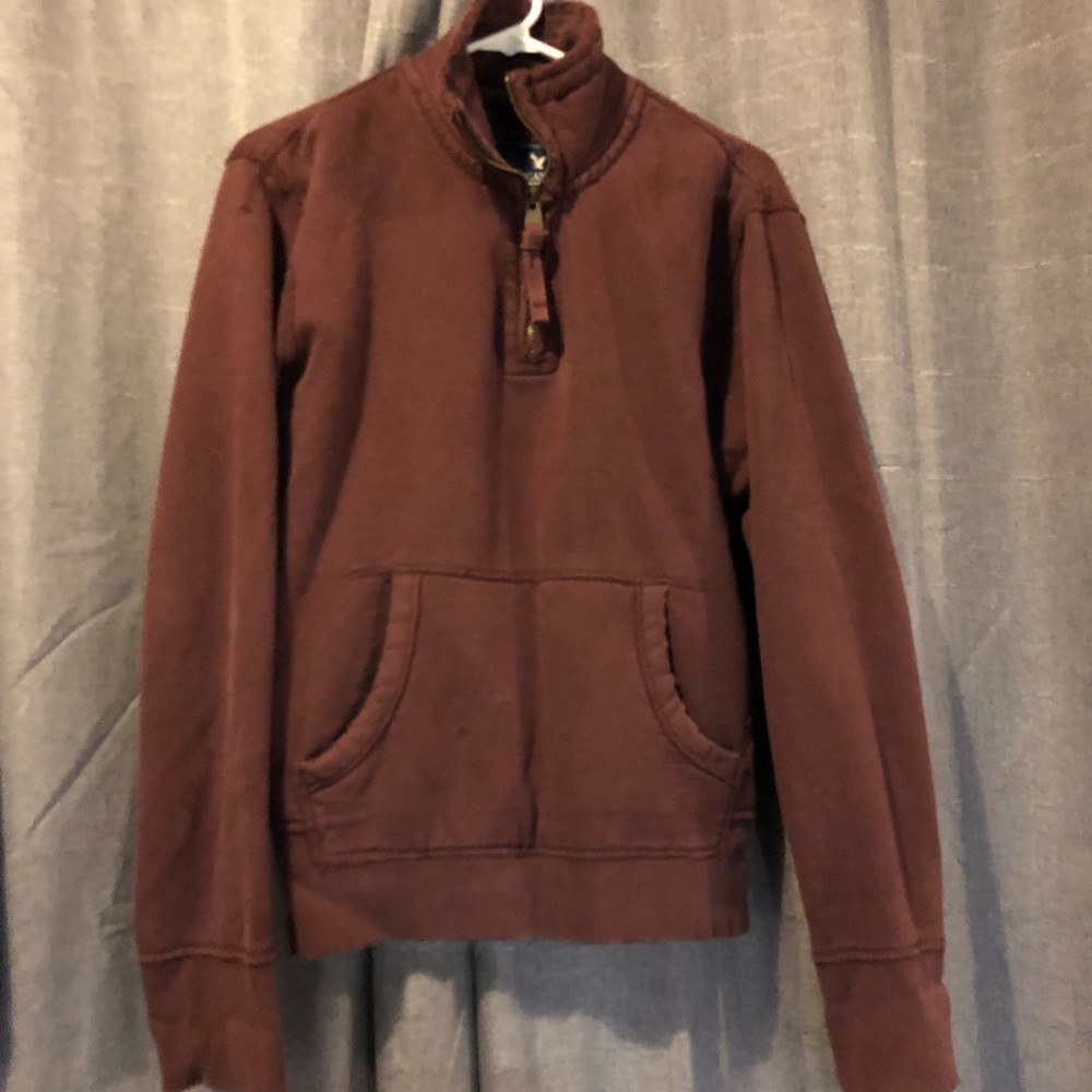 American Eagle pullover